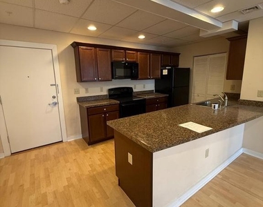 80 Nassau Street - Photo Thumbnail 1