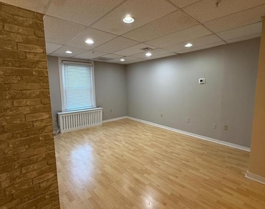 80 Nassau Street - Photo Thumbnail 5