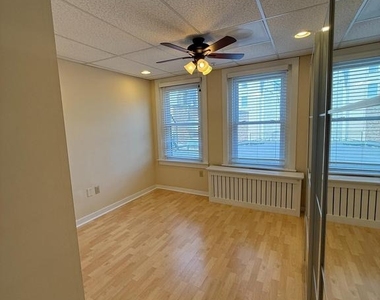 80 Nassau Street - Photo Thumbnail 3