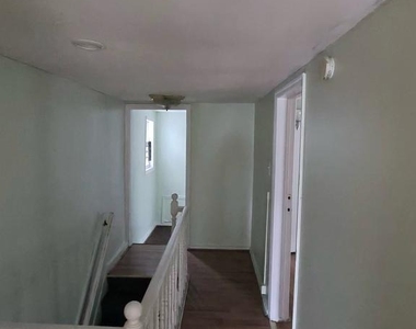 826 S Clinton Avenue - Photo Thumbnail 7