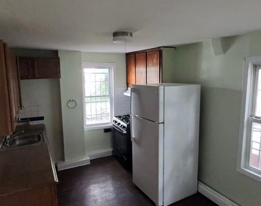 826 S Clinton Avenue - Photo Thumbnail 2