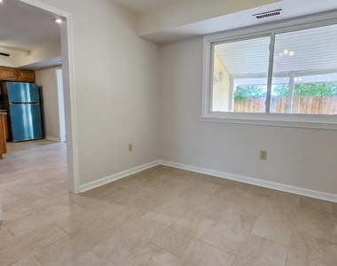 29 Fomalhaut Avenue - Photo Thumbnail 6