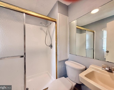 570 Line Street - Photo Thumbnail 7