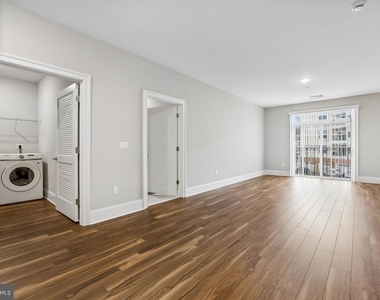 1800 Whirlaway Lane - Photo Thumbnail 8