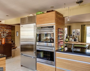 1127 Winding Drive - Photo Thumbnail 14
