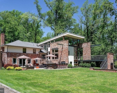 1127 Winding Drive - Photo Thumbnail 1