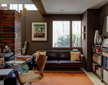 1127 Winding Drive - Photo Thumbnail 10