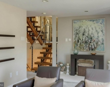 1127 Winding Drive - Photo Thumbnail 17