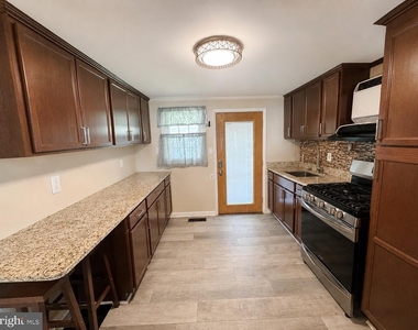 1407 Wall Avenue - Photo Thumbnail 4