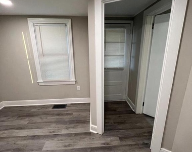 30 Spruce Avenue - Photo Thumbnail 5