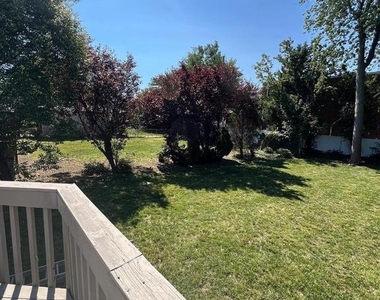 30 Spruce Avenue - Photo Thumbnail 43