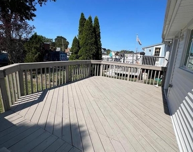30 Spruce Avenue - Photo Thumbnail 42