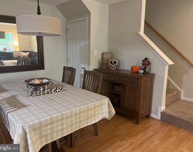 1807 Delancey Way - Photo Thumbnail 5