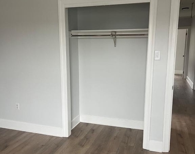 809 Mulberry Avenue - Photo Thumbnail 14