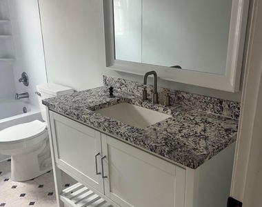 809 Mulberry Avenue - Photo Thumbnail 9