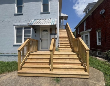 809 Mulberry Avenue - Photo Thumbnail 1