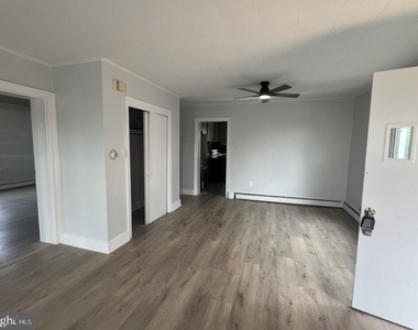 809 Mulberry Avenue - Photo Thumbnail 5