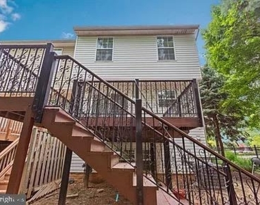 10400 Vista Gardens Drive - Photo Thumbnail 27