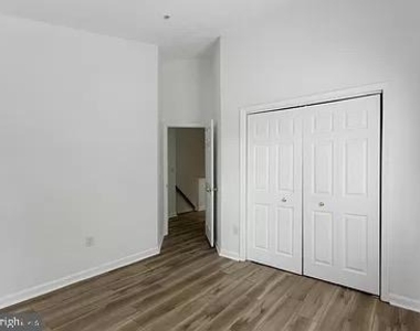 10400 Vista Gardens Drive - Photo Thumbnail 17