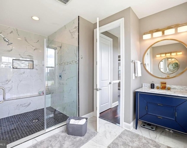 500 Riversail Lane - Photo Thumbnail 32