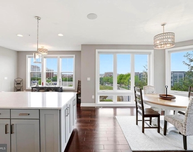 500 Riversail Lane - Photo Thumbnail 21