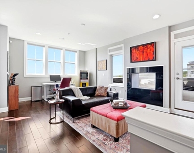 500 Riversail Lane - Photo Thumbnail 39