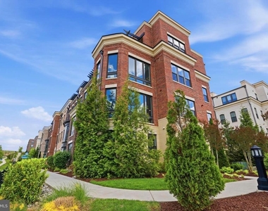 500 Riversail Lane - Photo Thumbnail 4