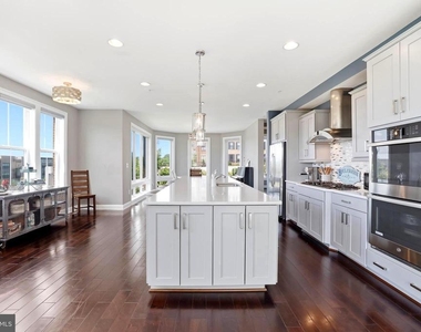 500 Riversail Lane - Photo Thumbnail 14