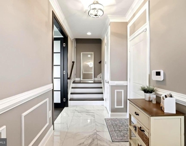 500 Riversail Lane - Photo Thumbnail 6