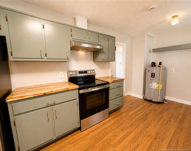 1506 Swainey Avenue - Photo Thumbnail 9
