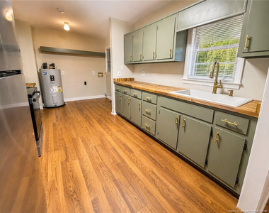 1506 Swainey Avenue - Photo Thumbnail 8