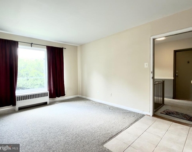 10311 Montrose Avenue - Photo Thumbnail 9