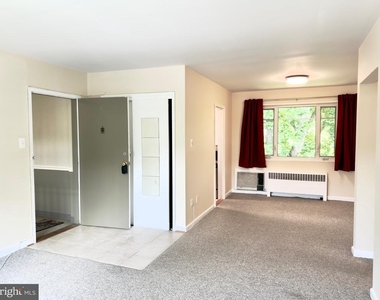 10311 Montrose Avenue - Photo Thumbnail 11