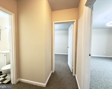 10311 Montrose Avenue - Photo Thumbnail 15