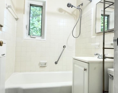 10311 Montrose Avenue - Photo Thumbnail 16