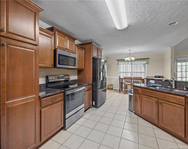 3805 Sunchase Drive - Photo Thumbnail 19