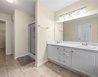 3805 Sunchase Drive - Photo Thumbnail 26