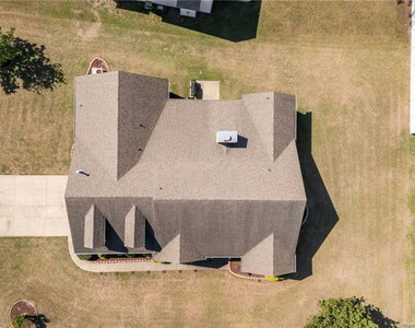 3805 Sunchase Drive - Photo Thumbnail 41