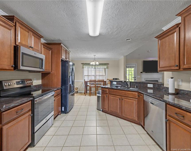 3805 Sunchase Drive - Photo Thumbnail 17