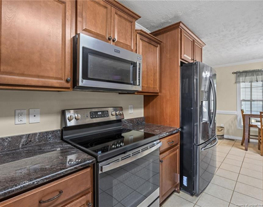 3805 Sunchase Drive - Photo Thumbnail 21