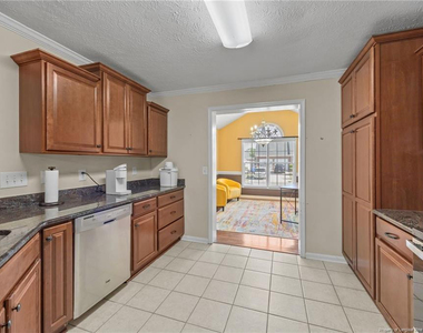 3805 Sunchase Drive - Photo Thumbnail 20