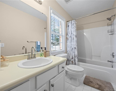 3805 Sunchase Drive - Photo Thumbnail 9