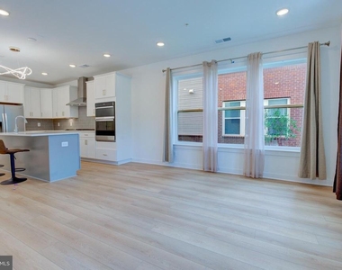 16108 Frederick Road - Photo Thumbnail 3