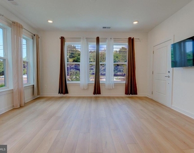 16108 Frederick Road - Photo Thumbnail 6