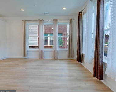 16108 Frederick Road - Photo Thumbnail 2