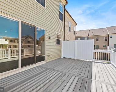 204 Ashton Market Alley - Photo Thumbnail 16