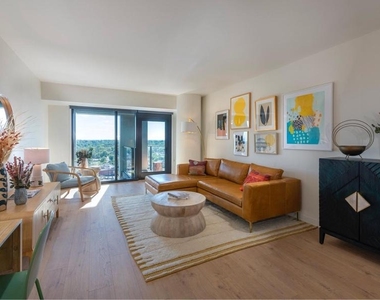 4710 Elm Street - Photo Thumbnail 12