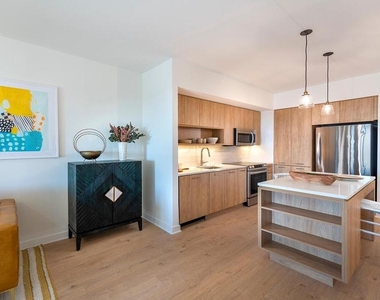 4710 Elm Street - Photo Thumbnail 11
