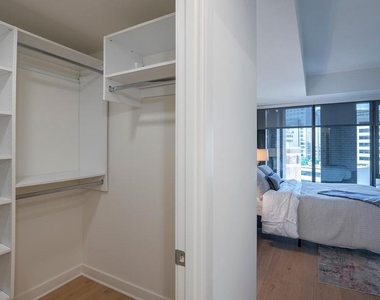 4710 Elm Street - Photo Thumbnail 15