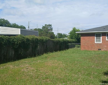 1115 Poplar Drive - Photo Thumbnail 2